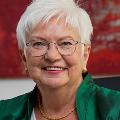 Portrait of Gerda Hasselfeldt (Chairwoman)